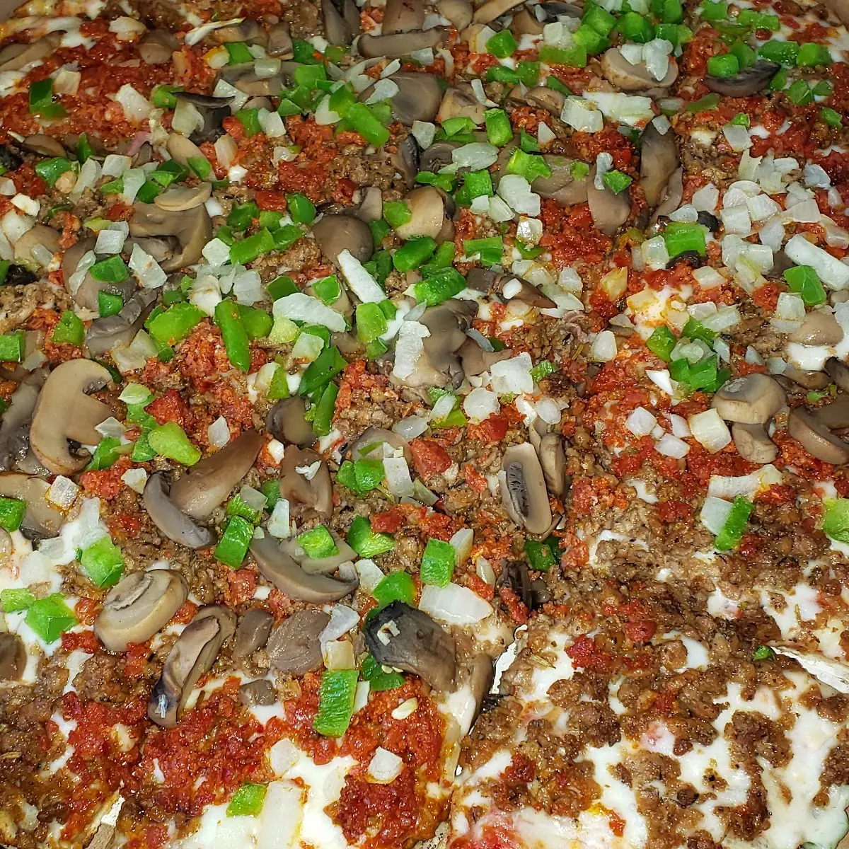 Deluxe Pizza