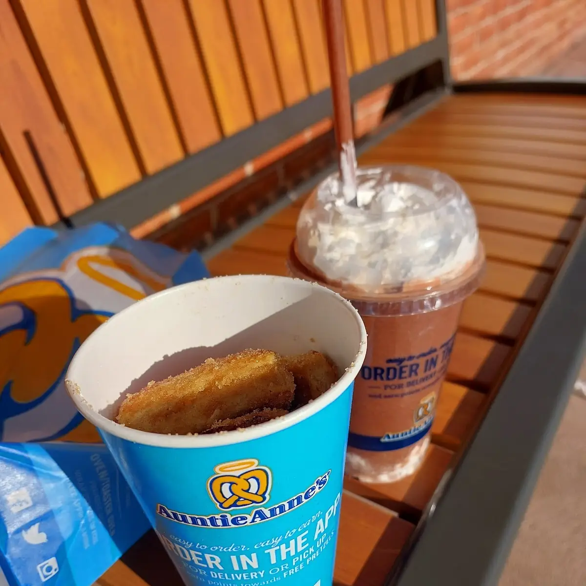 Sinmon Pretzel Bites with Caramel