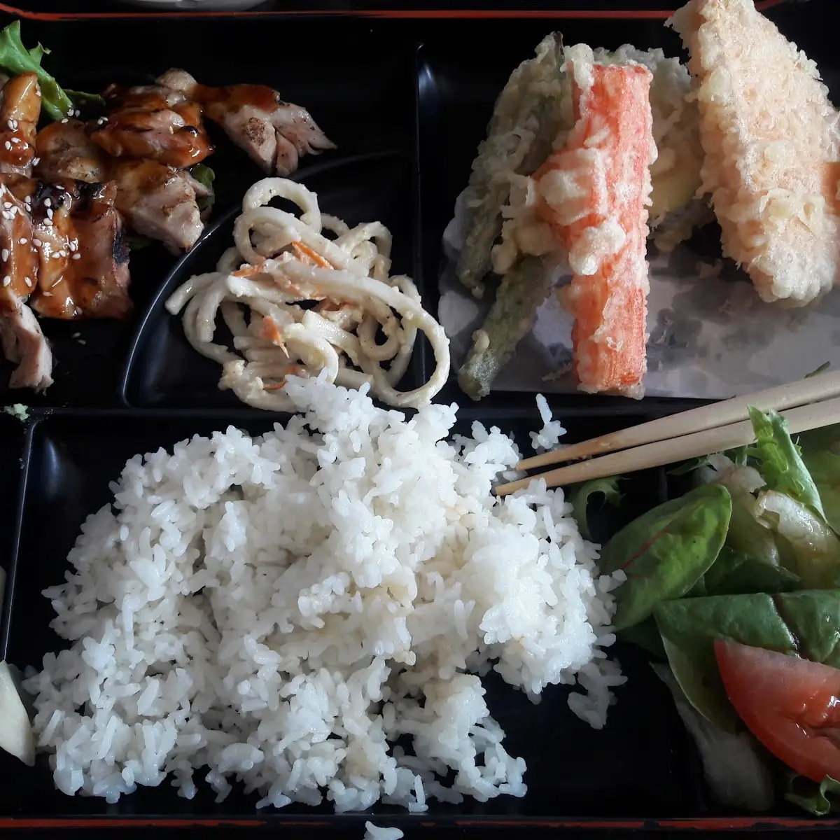 Sesame Chicken and Egg Roll Combo