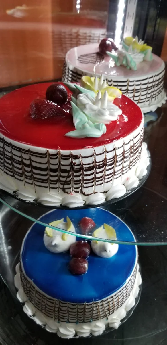 Strawberry Delight Cake