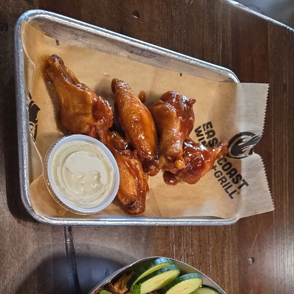 Chicken Wings Combo Salad