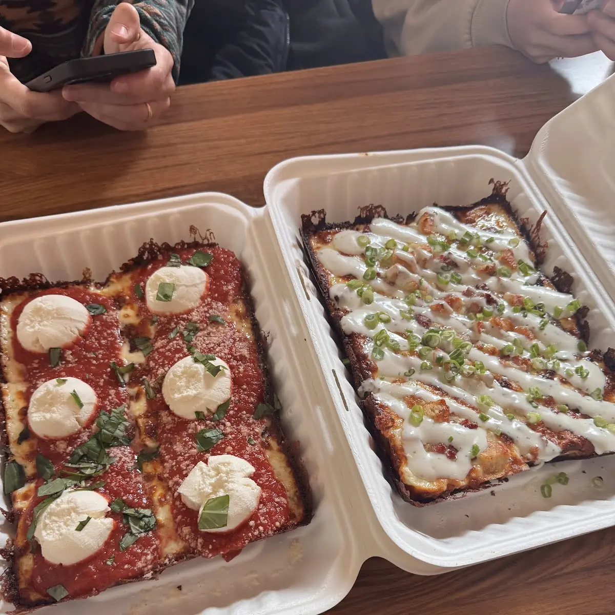 Castle Chicken Caesar Pizza