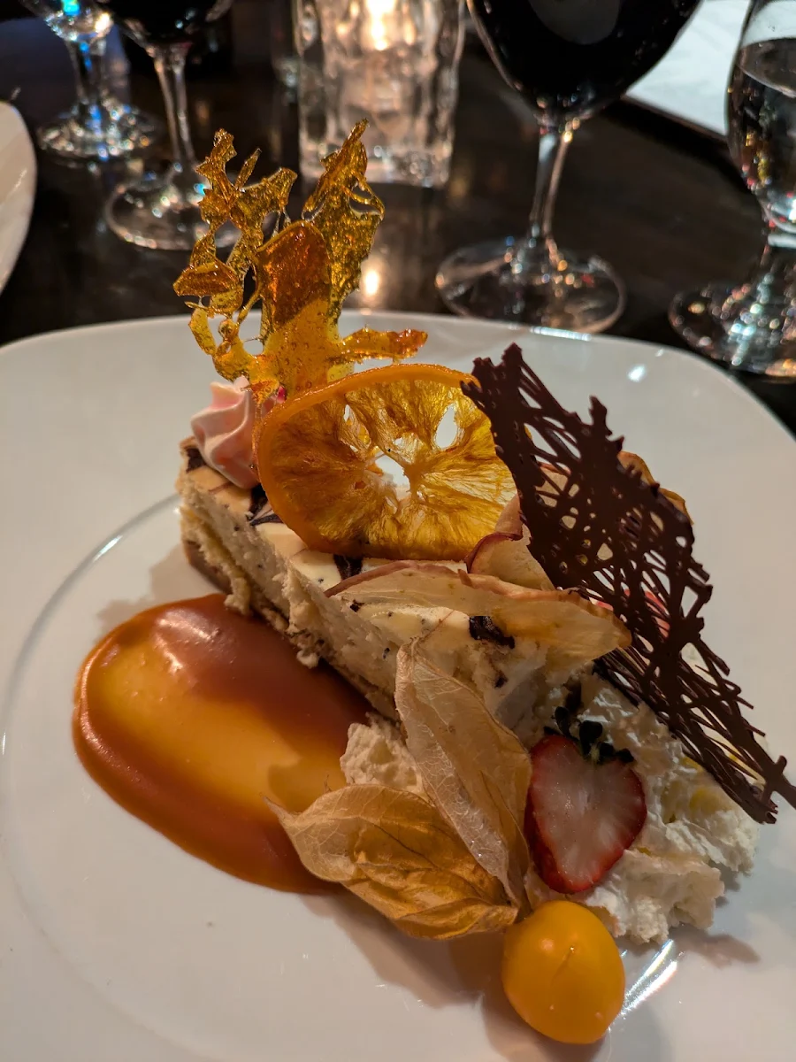 Cheesecake, 112 Restaurant & Lounge