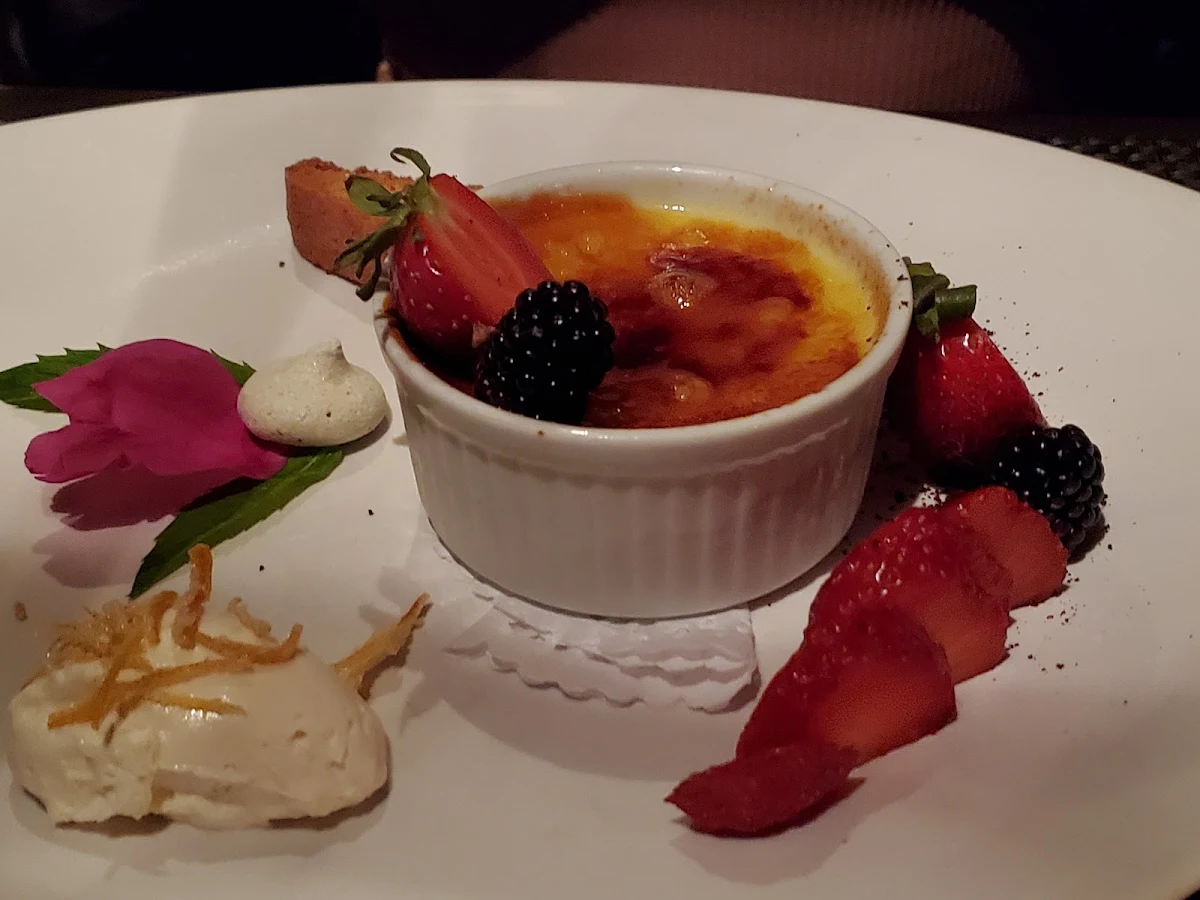 Creme Brulee, 112 Restaurant & Lounge