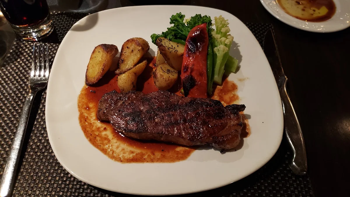 New York Steak, 112 Restaurant & Lounge