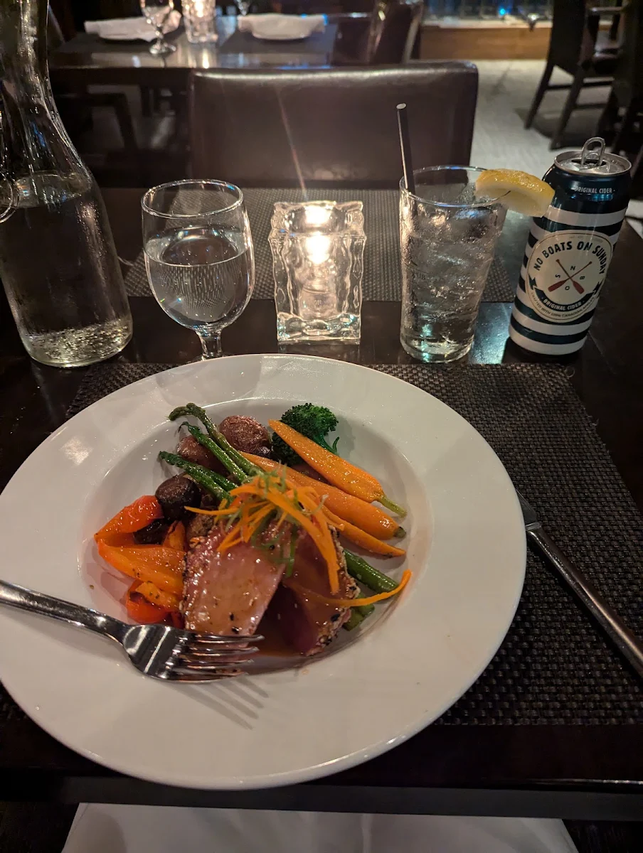 Pan Seared Ahi Tuna, 112 Restaurant & Lounge
