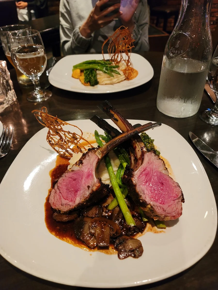 Rack of Lamb, 112 Restaurant & Lounge