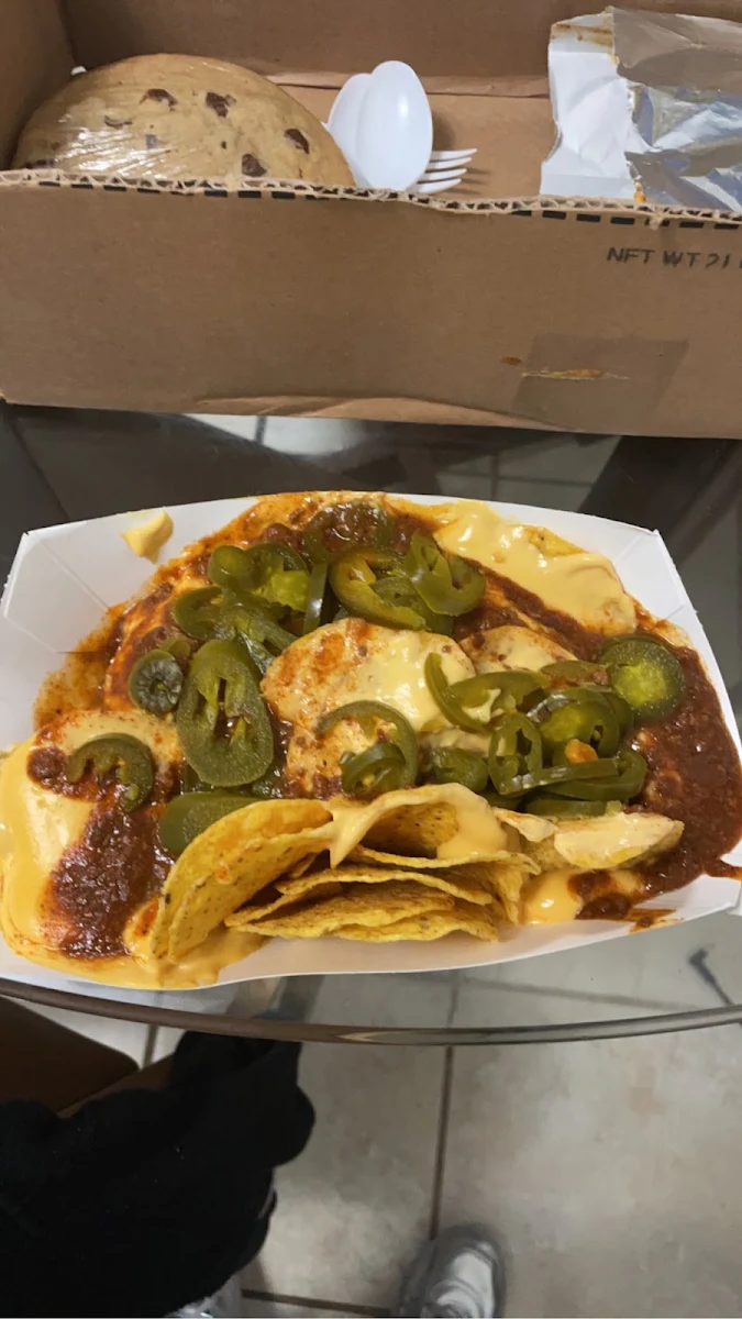 Nachos with Chili Cheese and Peppers