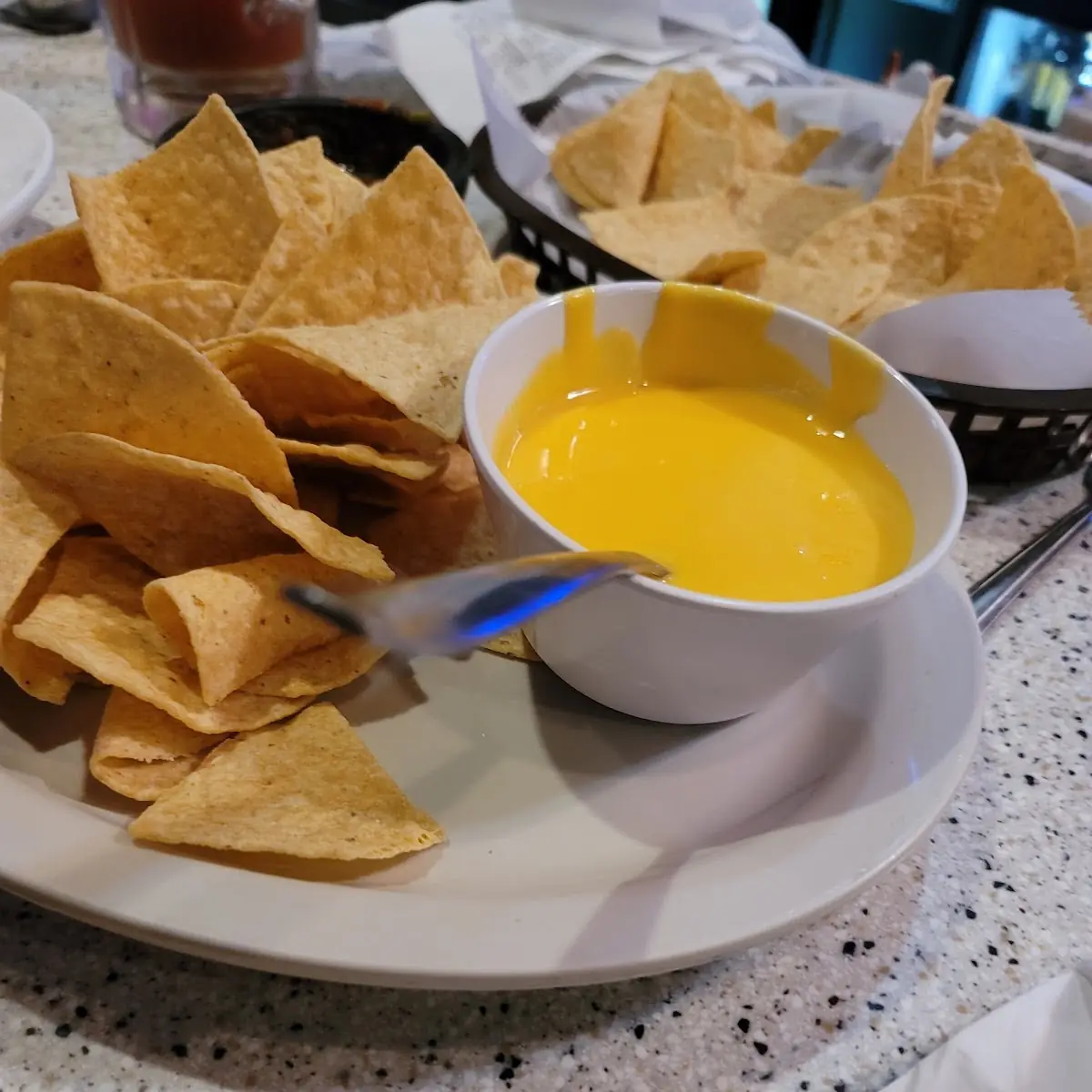 Queso Dip & Chips