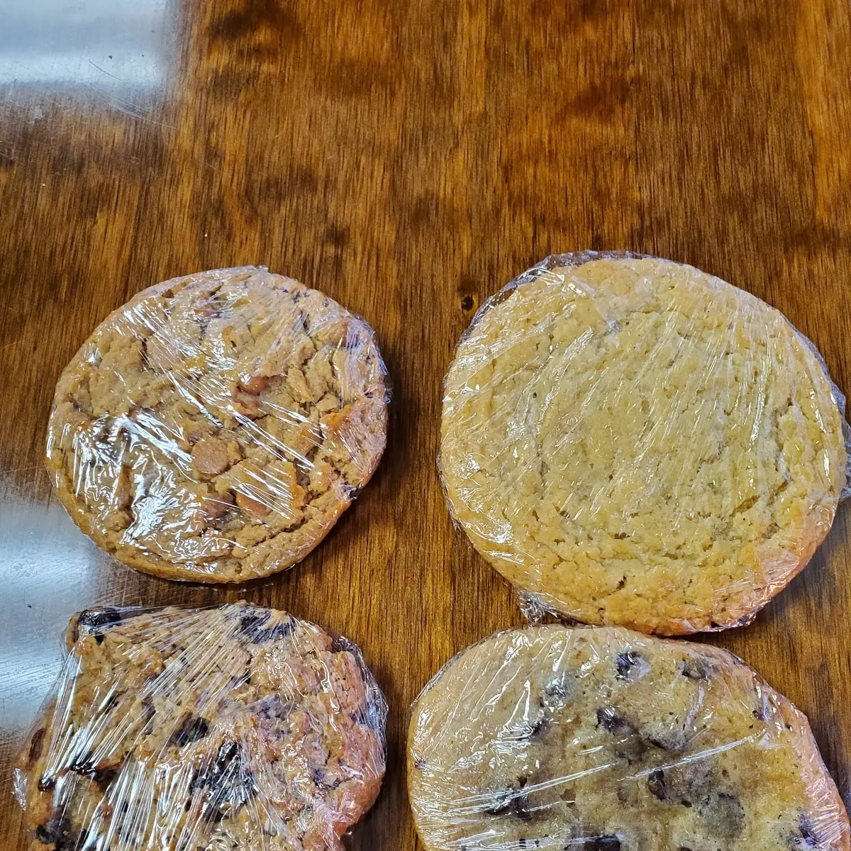 Chocolate Chip Cookie Sugar Cookie Peanut Butter Cookie & Oatmeal Raisen Cookie