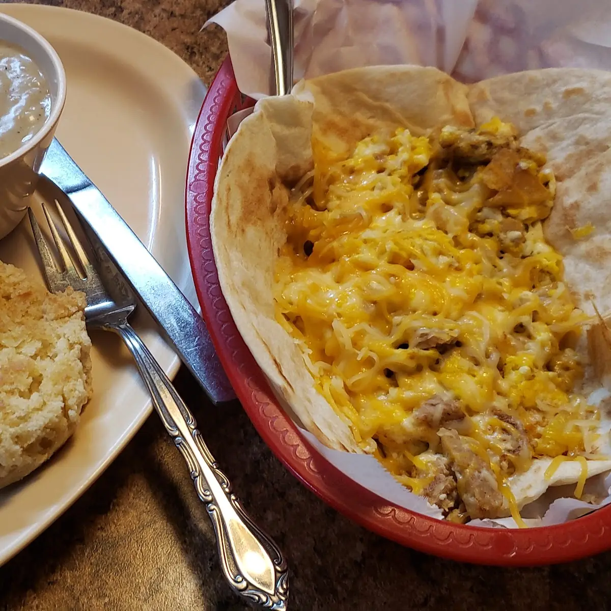 Biscuits & Gravy Plate