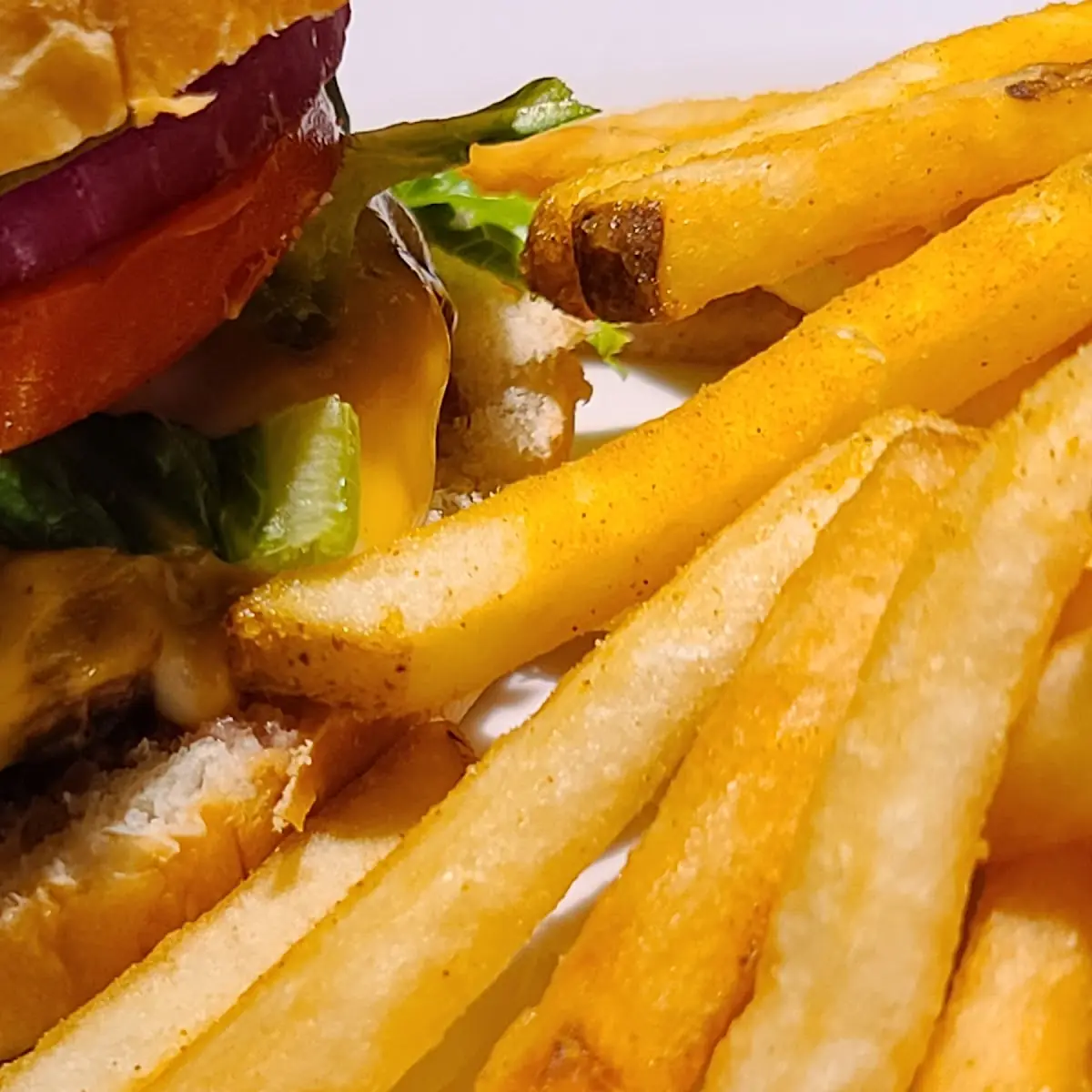 Kids' Cheeseburger