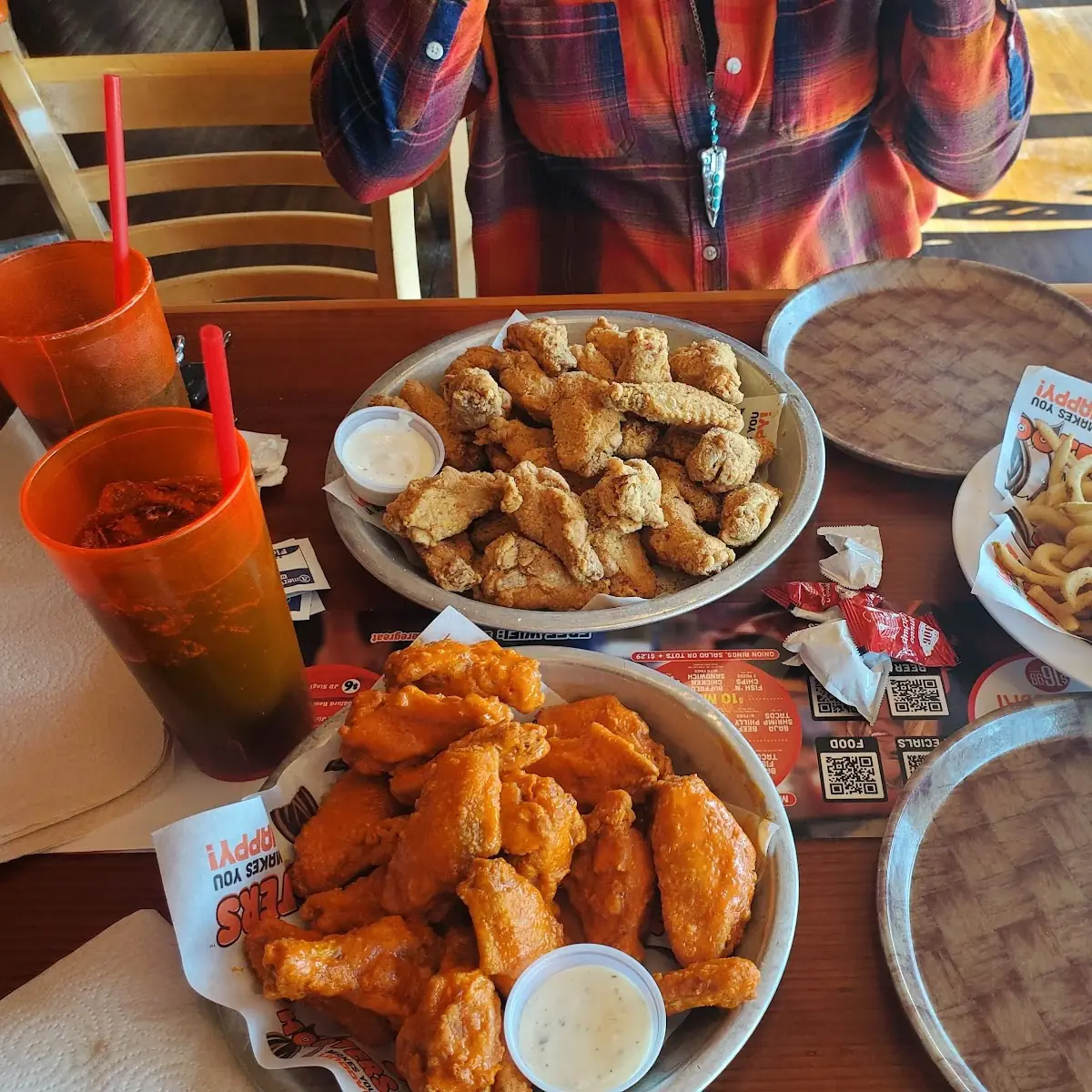 Chicken Wings Lemon Pepper and Original Hot