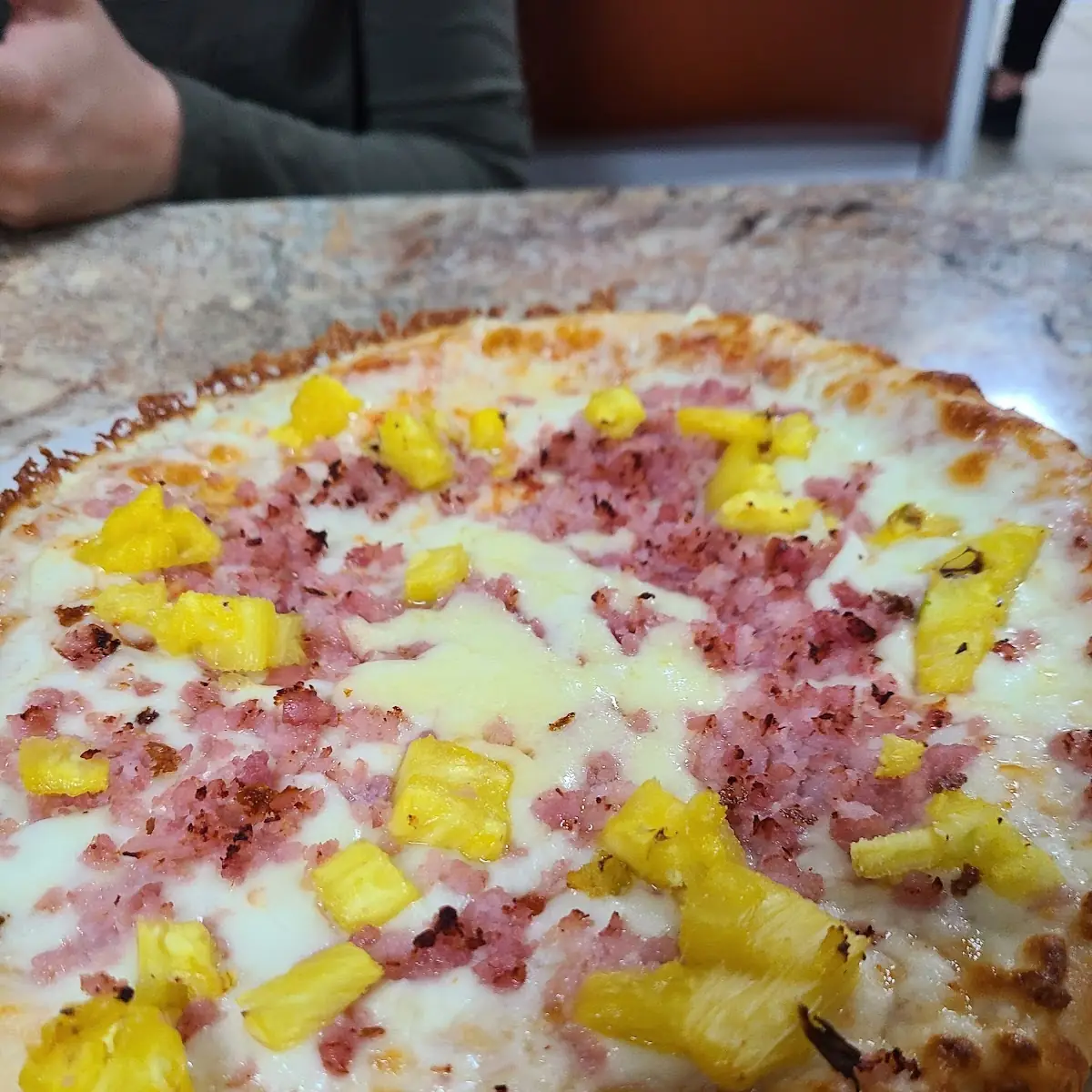 Pizza Hawaiana