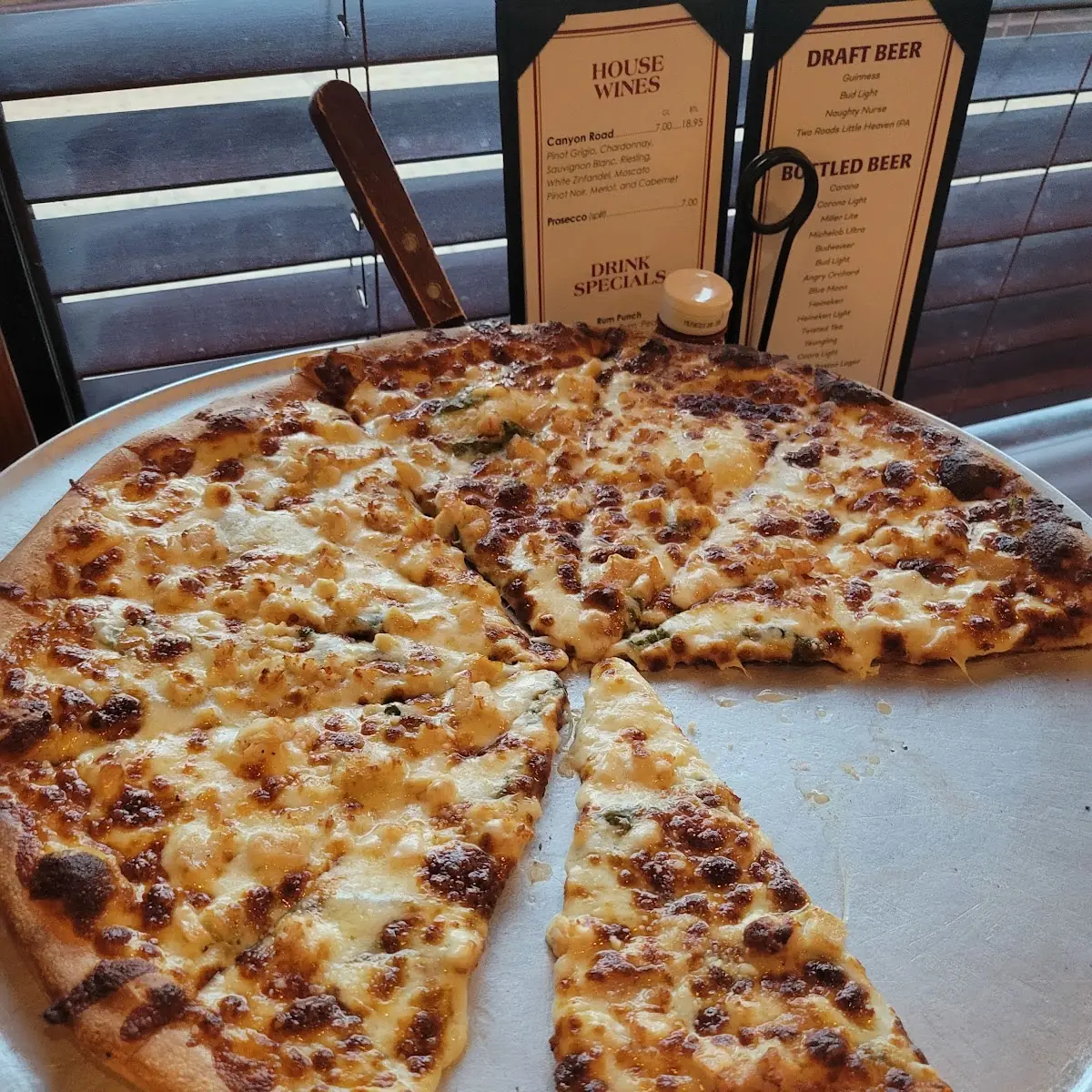 White Pizza with Grilled Chicken and Lite Spinach