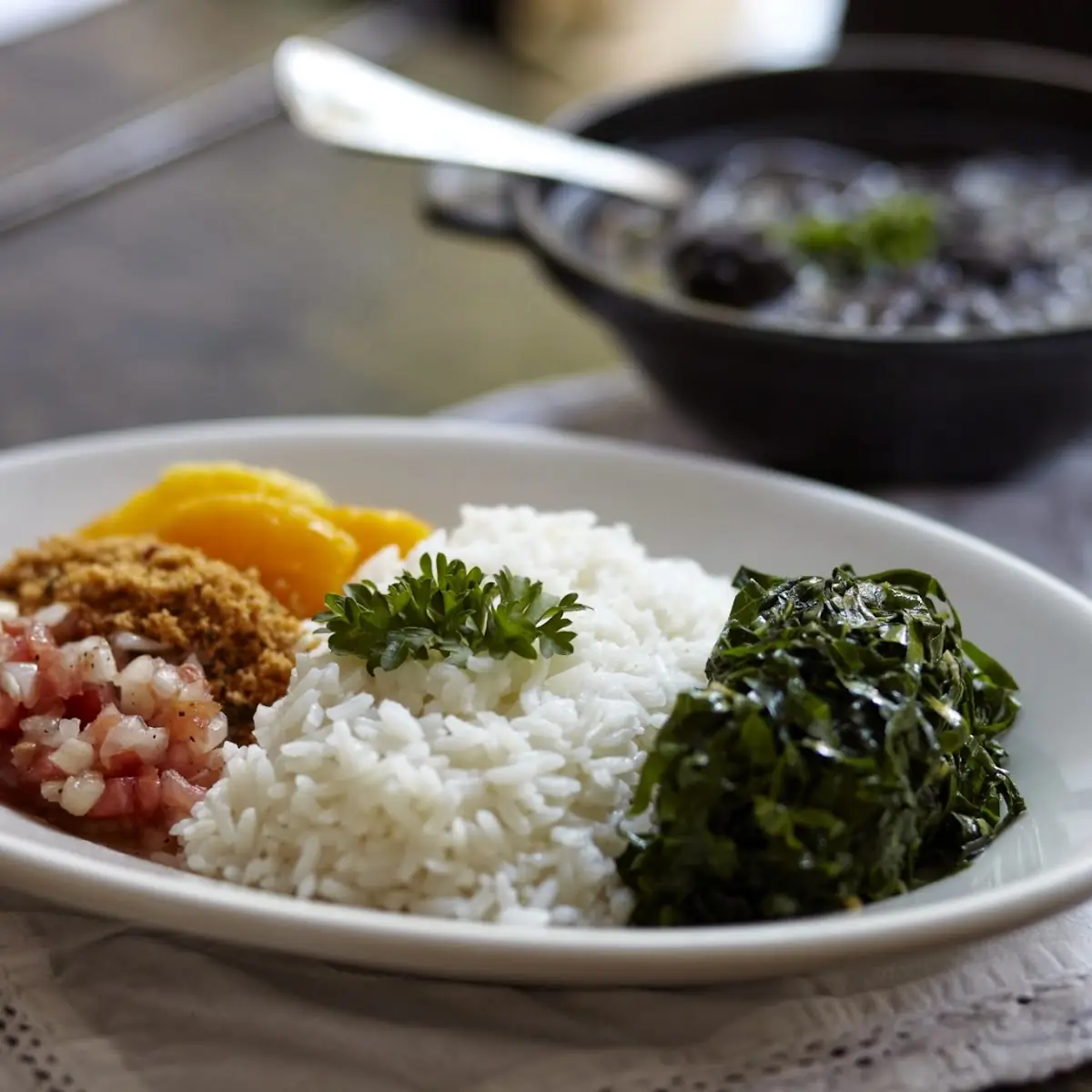 Feijoada Vegana Acompanha Arroz E Farofa Vegana