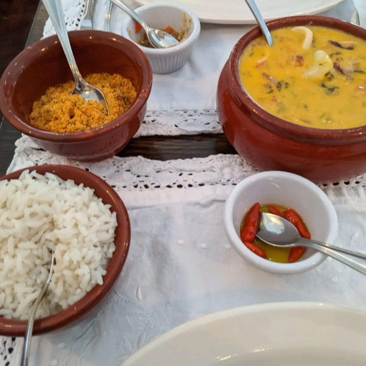 Moqueca de Frutos do Mar Com Farofa