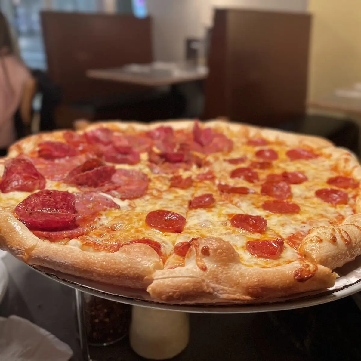 Large Pepperoni Pizza