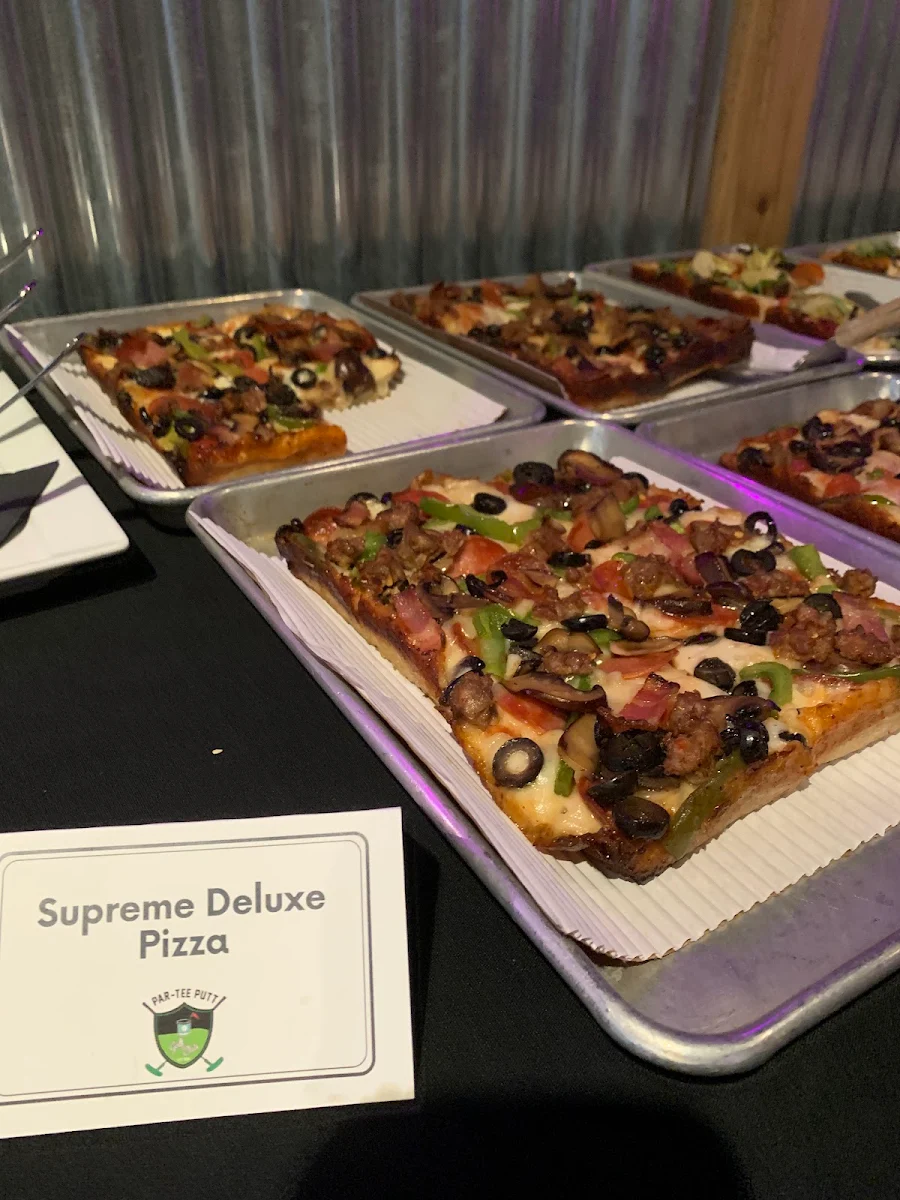 Supreme Deluxe Pizza
