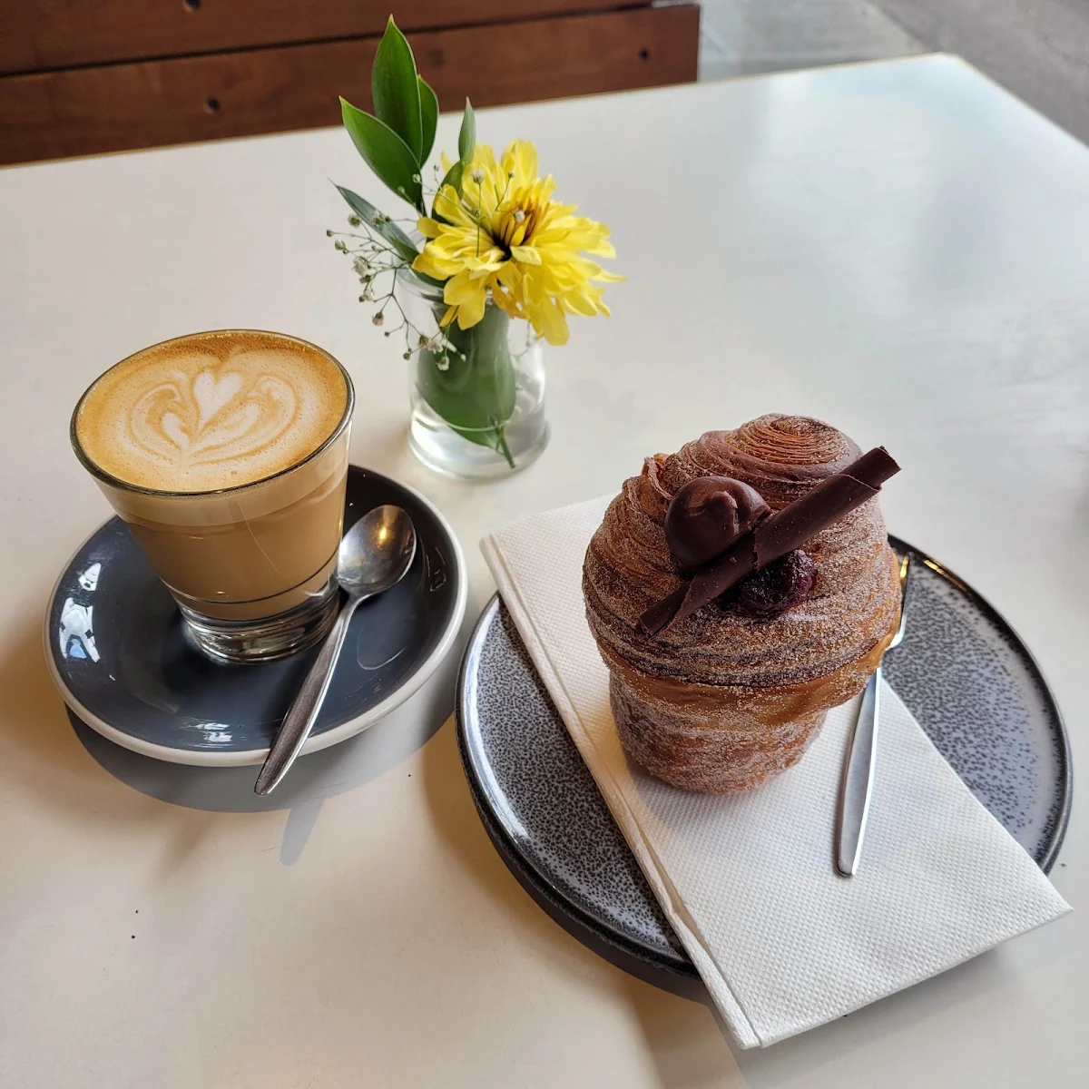 Chocolate Cruffin, Rubika Cafe & Bar