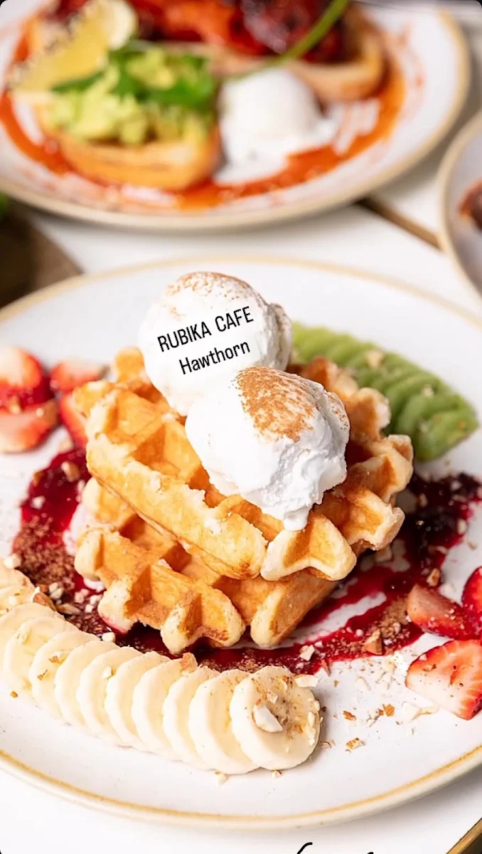 Wild Berries Waffle V, Rubika Cafe & Bar