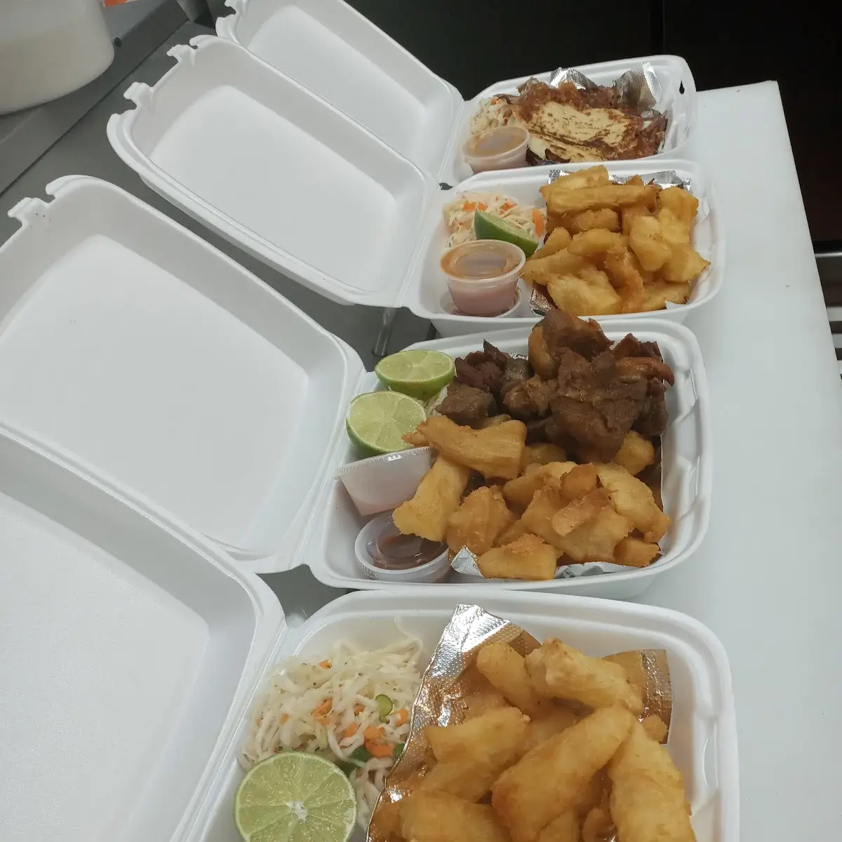 Yuca Frita Con Chicharron