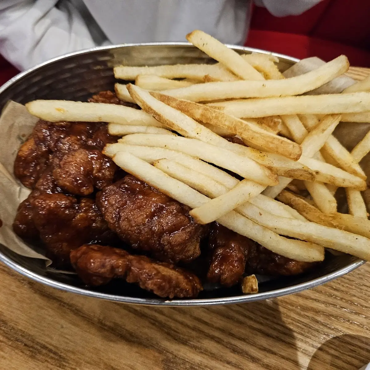 BONE-IN WINGS - Add seasoned fries