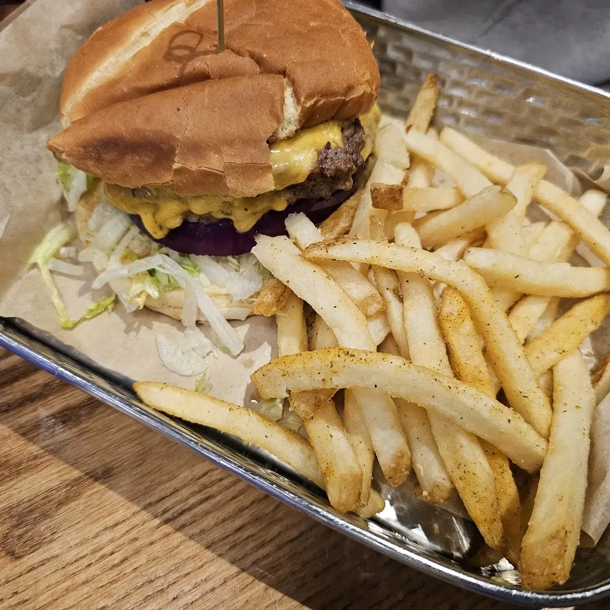 DOUBLE BACON CHEESEBURGER