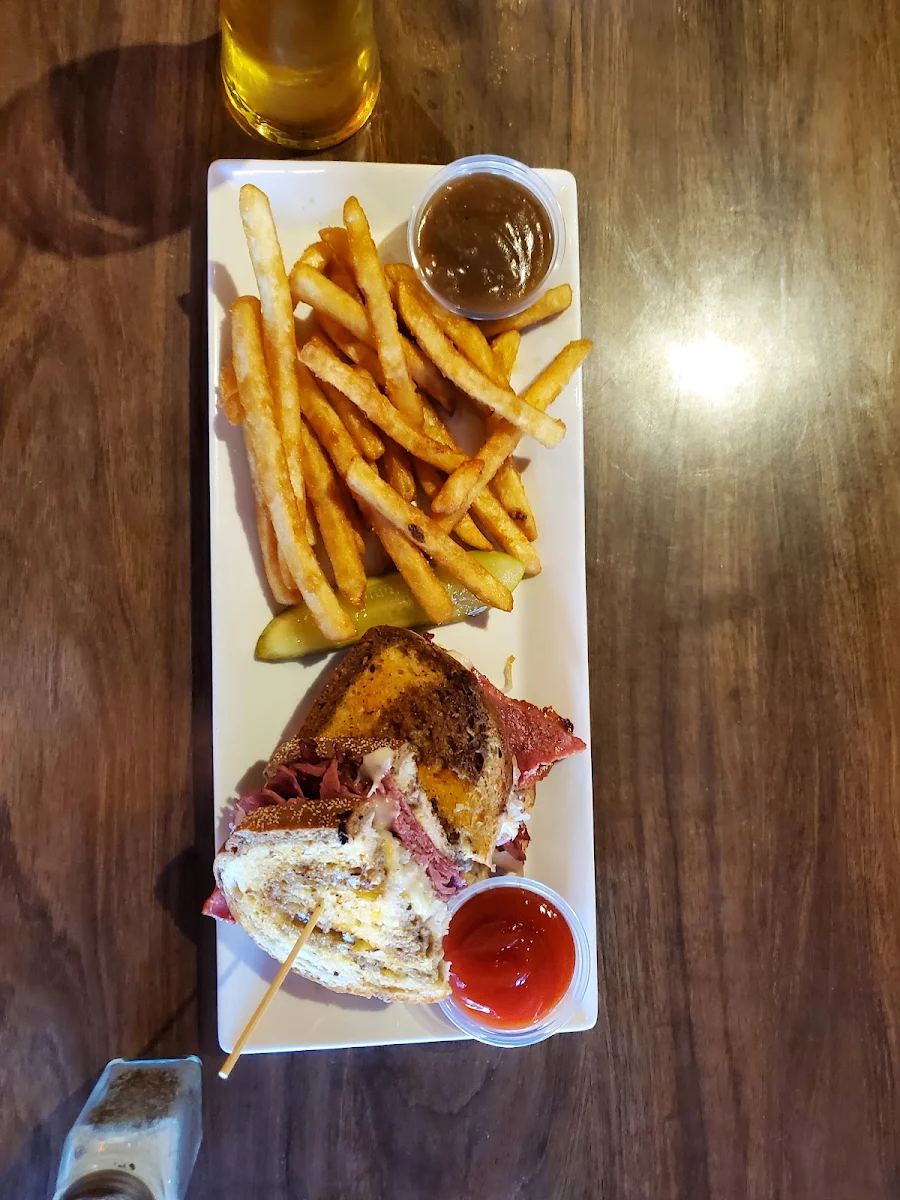 Highlights, Park & Trestle Pub and Restaurant
