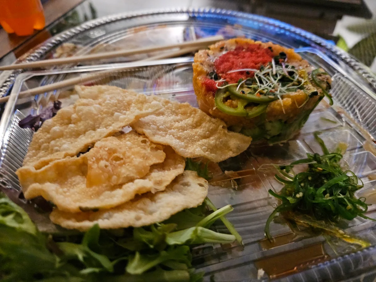 Tartar de Saumon, Uni Sushi