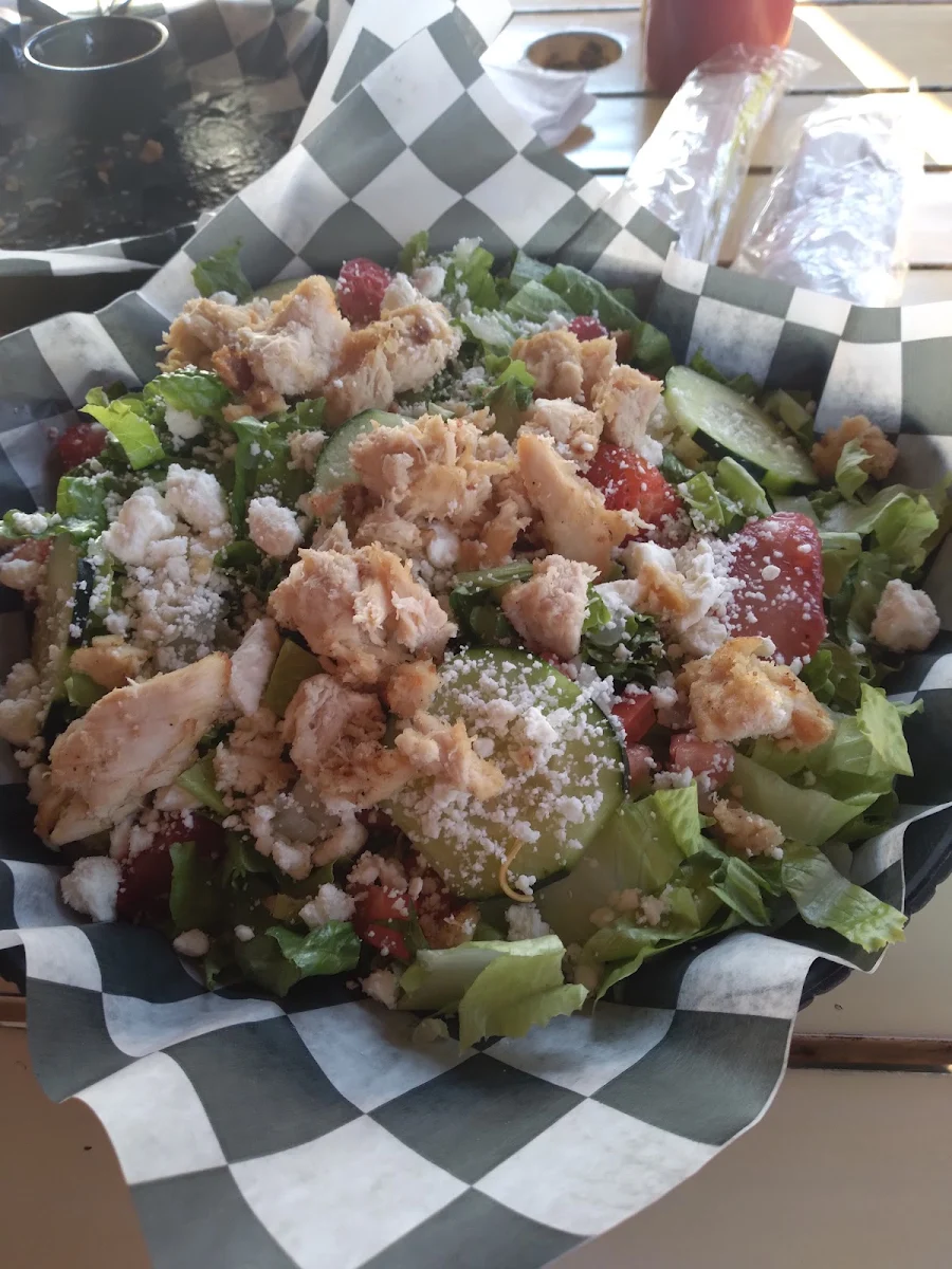 Strawbarry Salad with Grilled Chicken