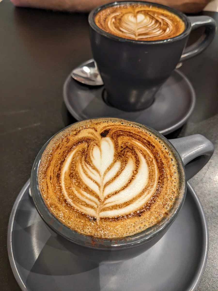 Flat White, Cafe Lelunar