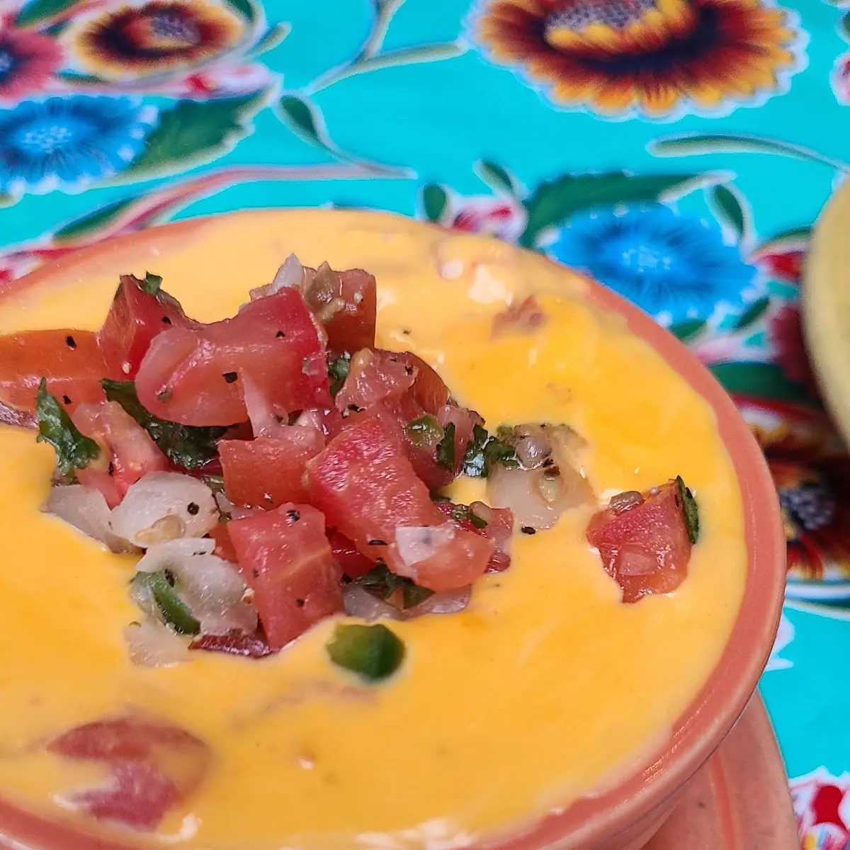 Queso + Chips