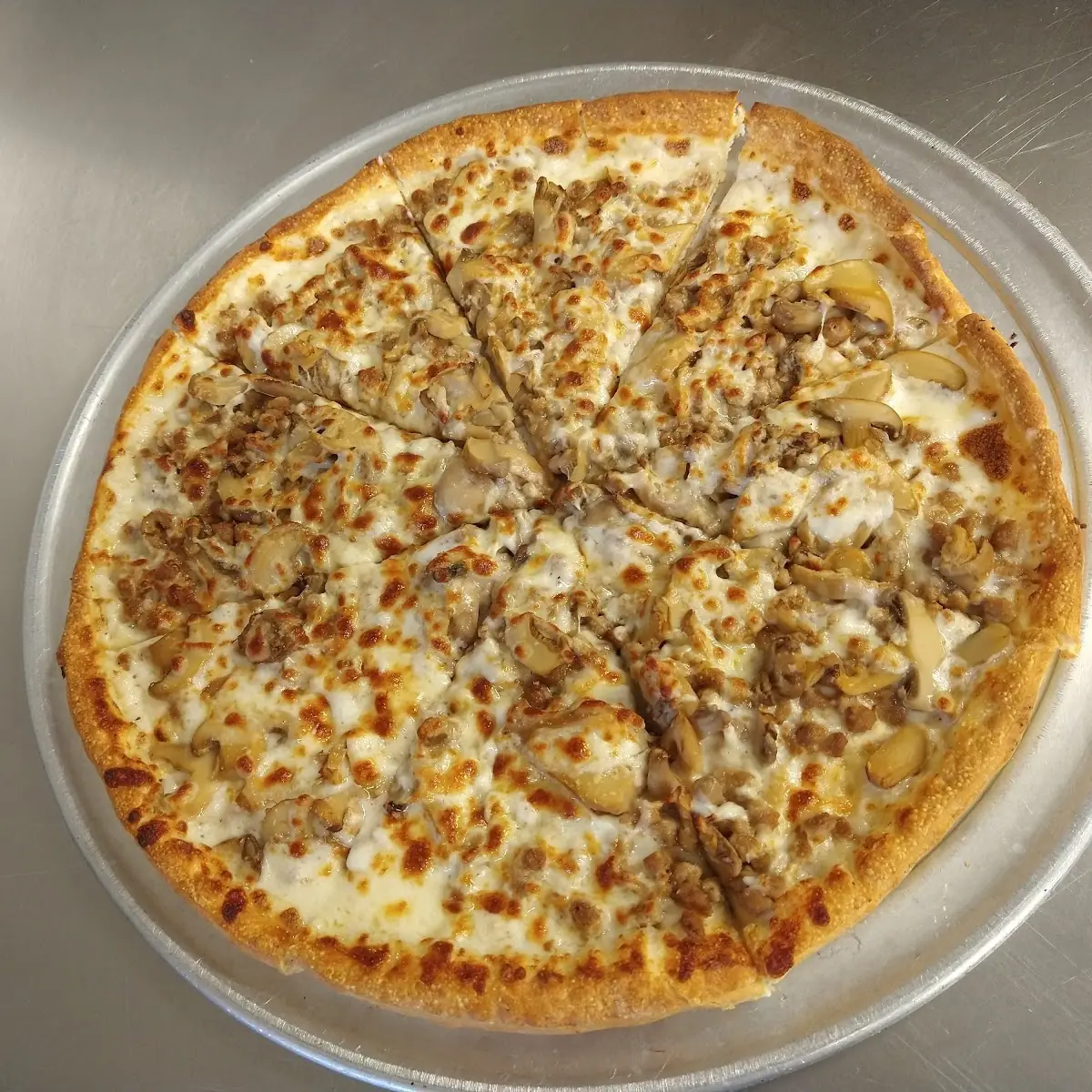 Thin Crust Alfredo with Mushroom Pizza