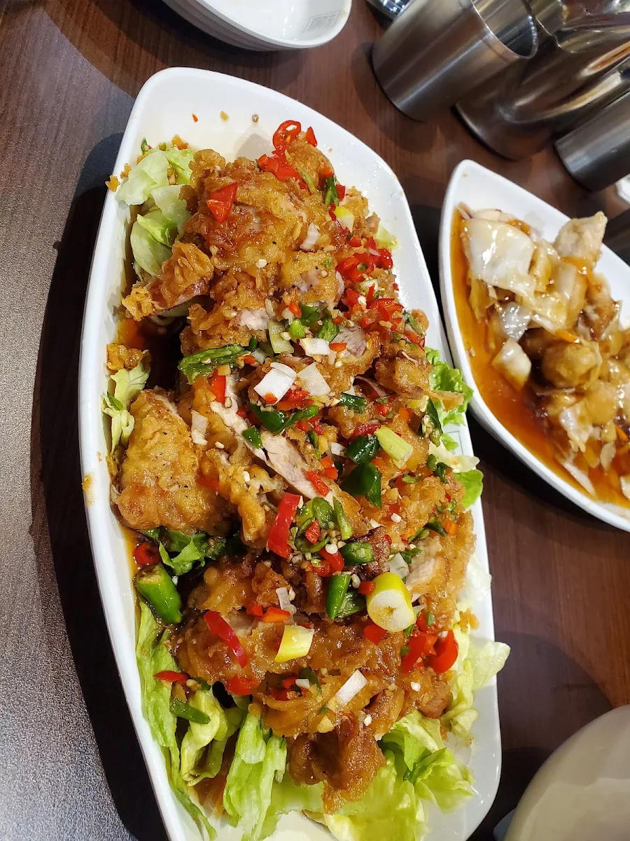 Gochu Yuringi, KIM'S NOODLE Steeles