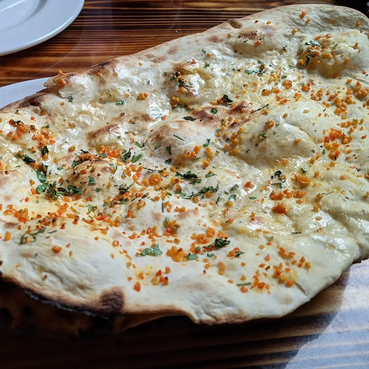 Hummus & Garlic Naan