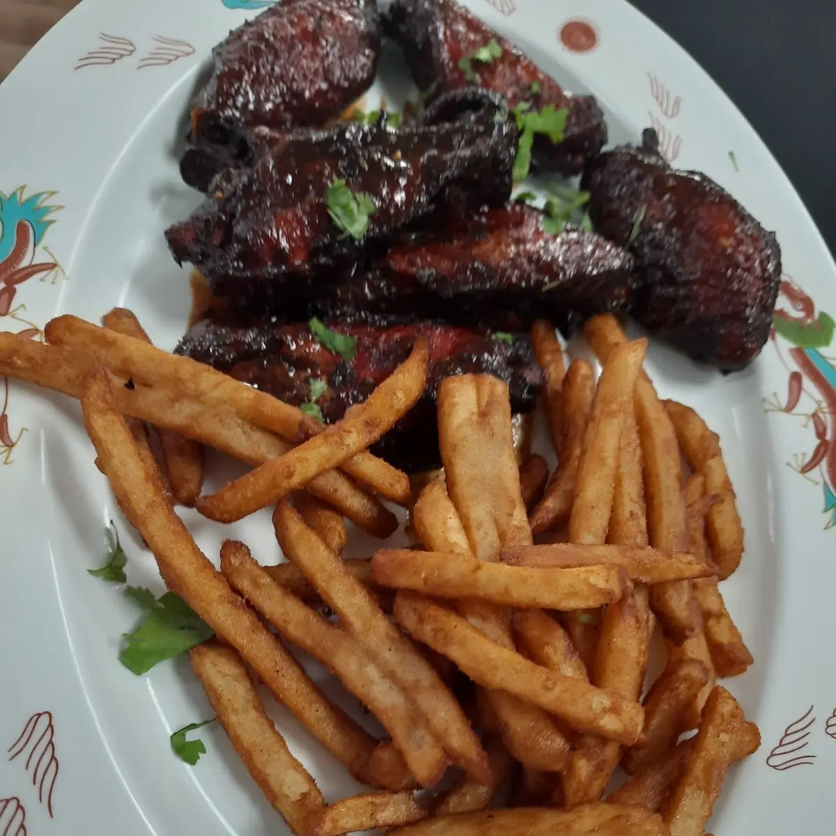 Chicken Wings with Fries