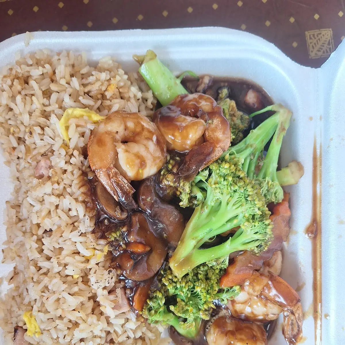 Combinación Shrimp and Broccoli with Garlic Sauce
