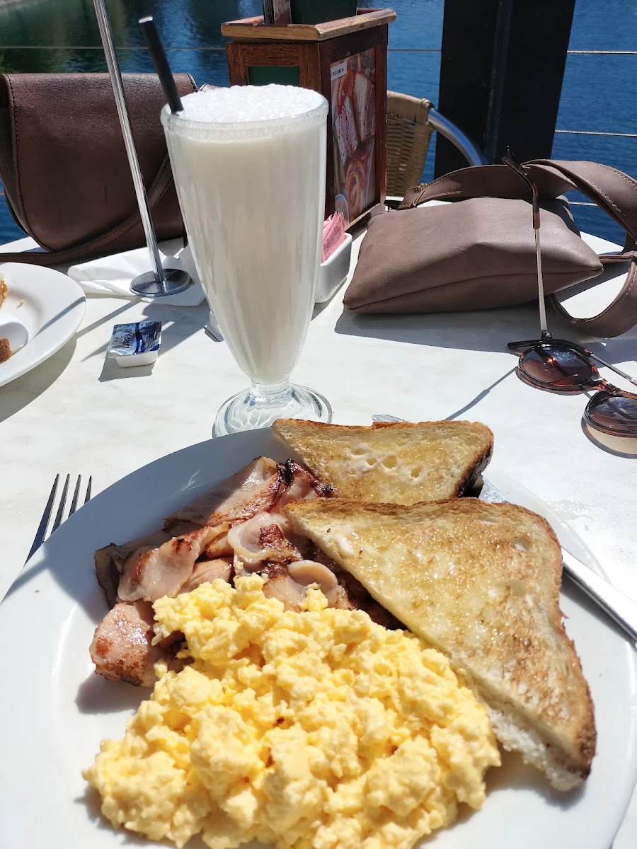 Eggs & Bacon, Dôme Café - Mullaloo