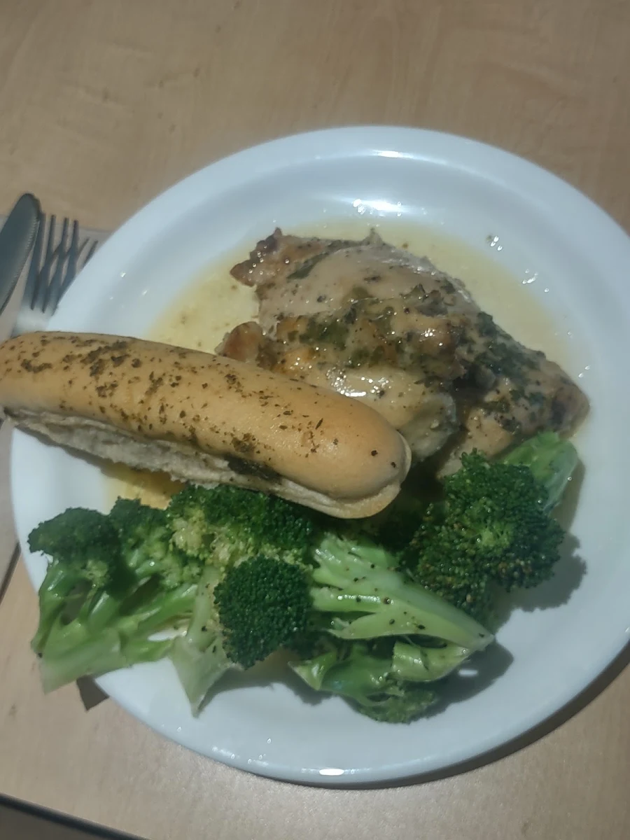 Chicken Broccoli Garlic Bread 18