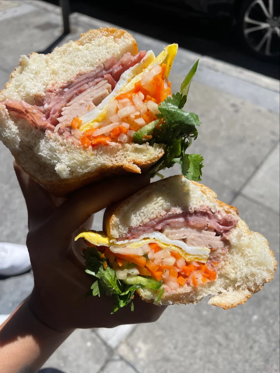 Bánh MÌ