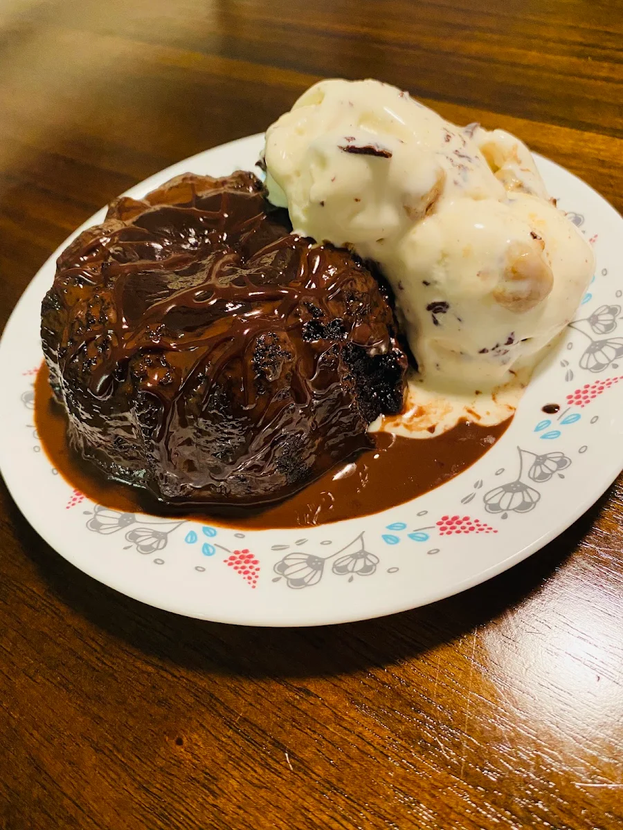 Molten Cake a La Mode