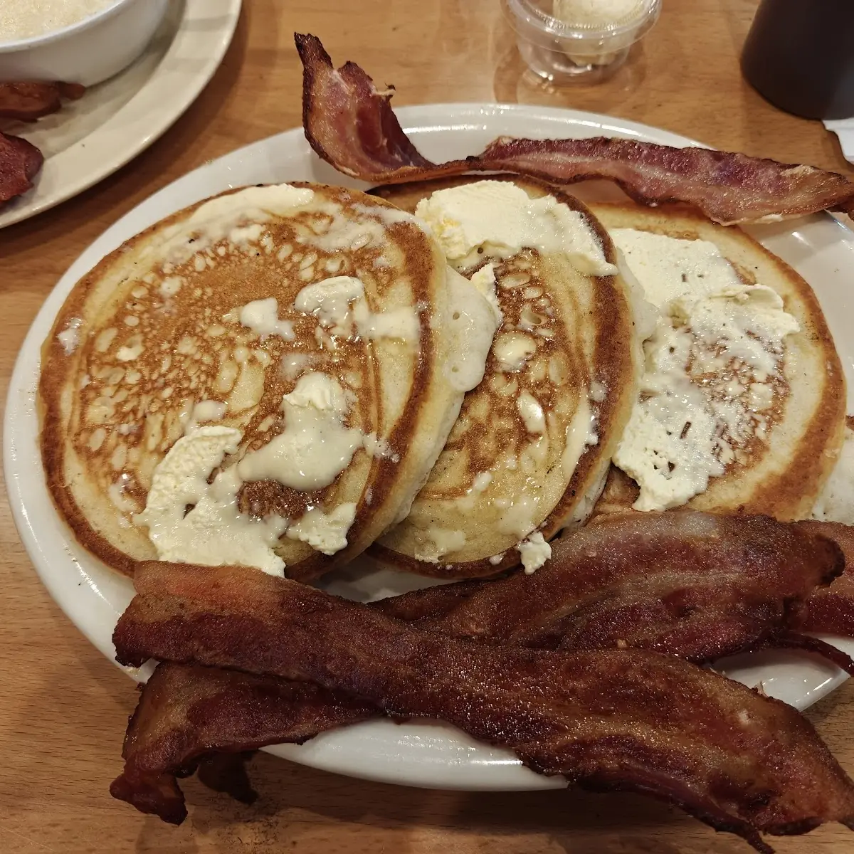 TNT Pancakes w Bacon