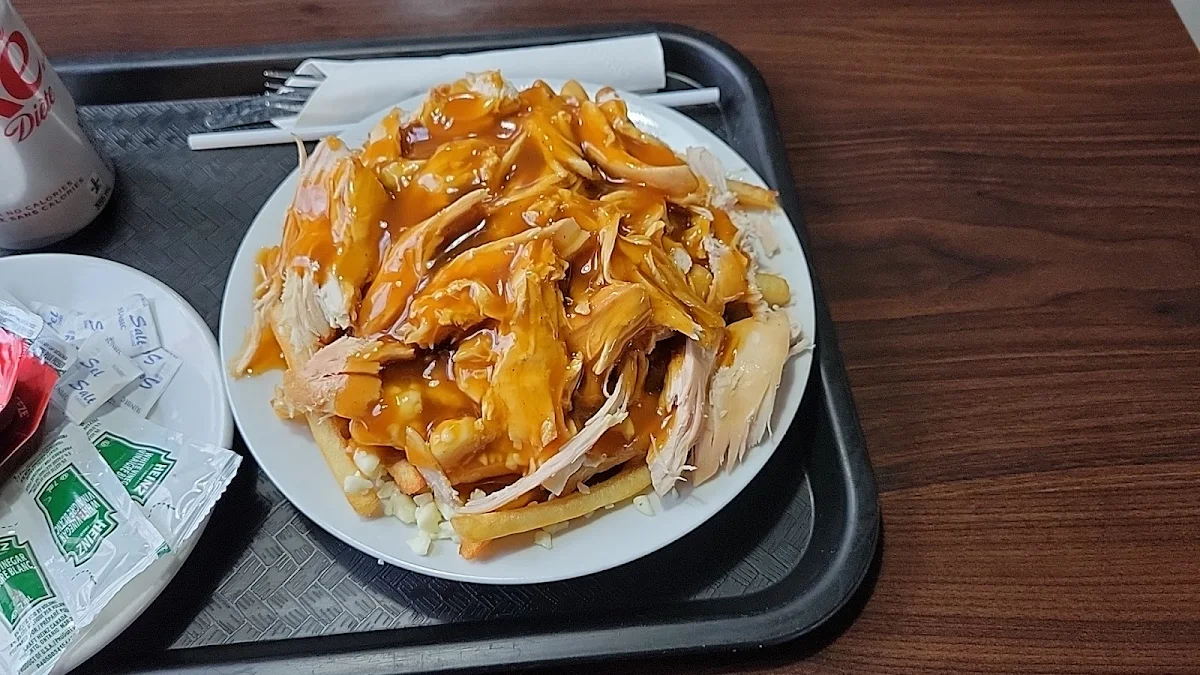 Grande Poutine Au Poulet