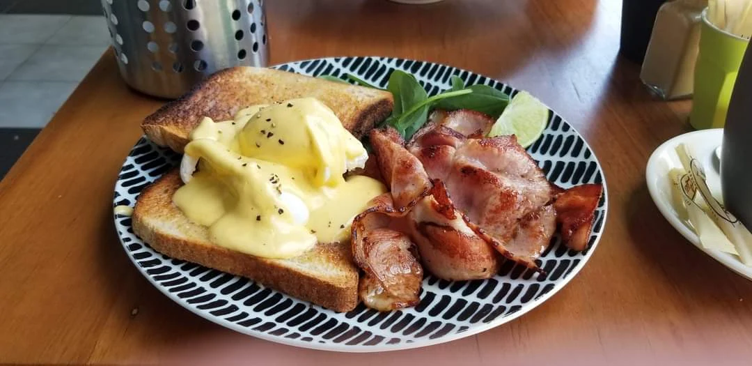 Eggs Benedict, Black Pepper Cafe