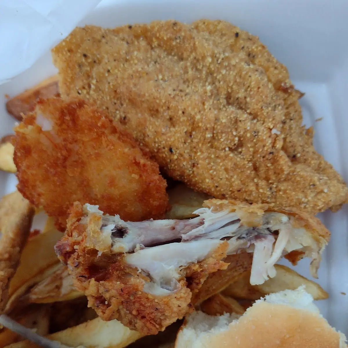 Wing Fish and Shrimp Basket with Fries