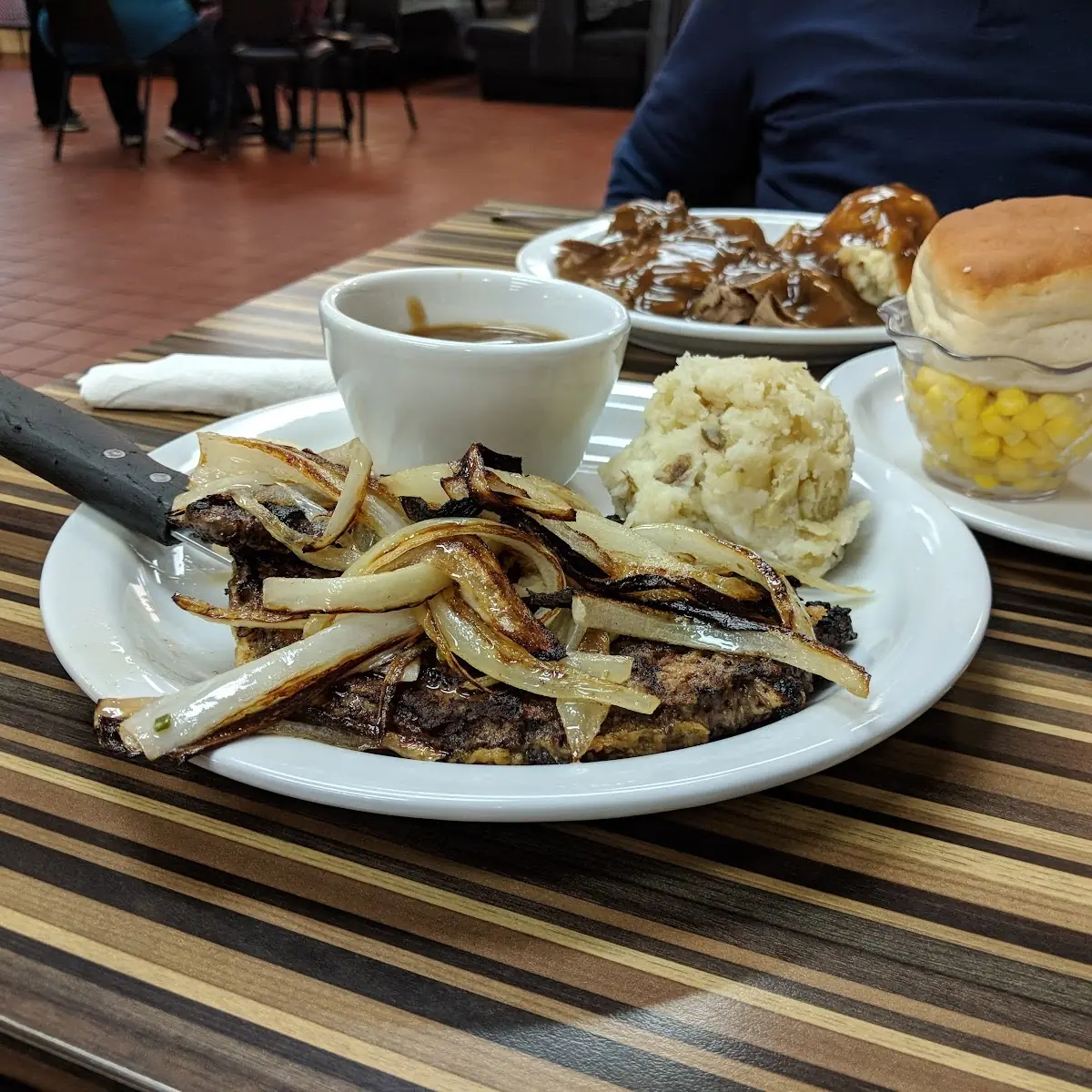 Baby Beef Liver & Onions
