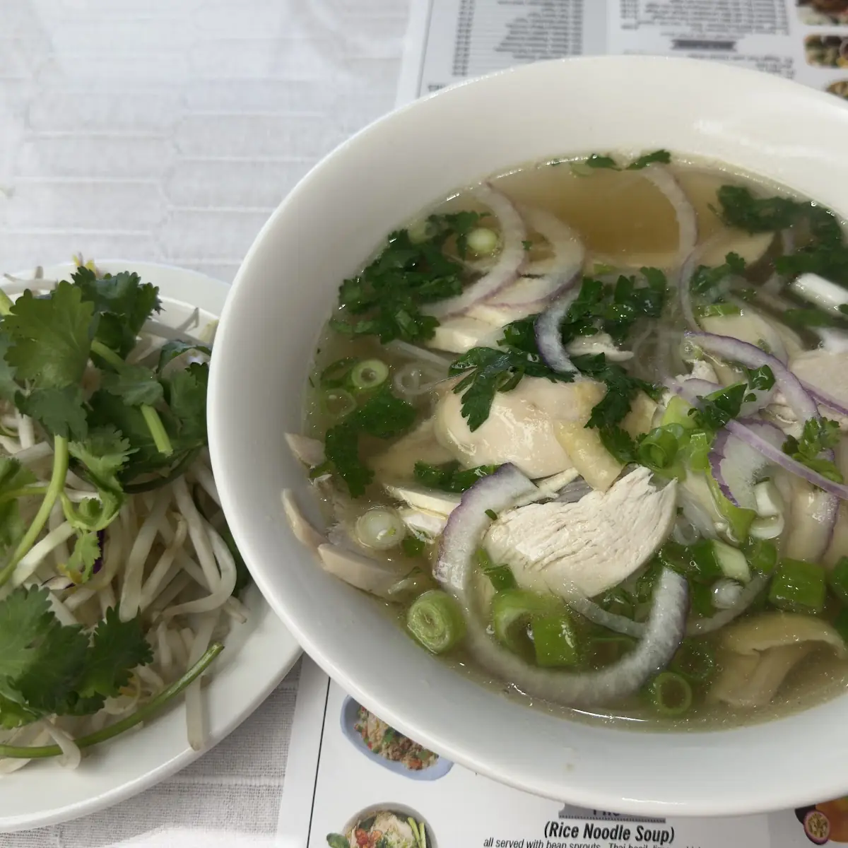 - Veggie Phò with Chicken Broth