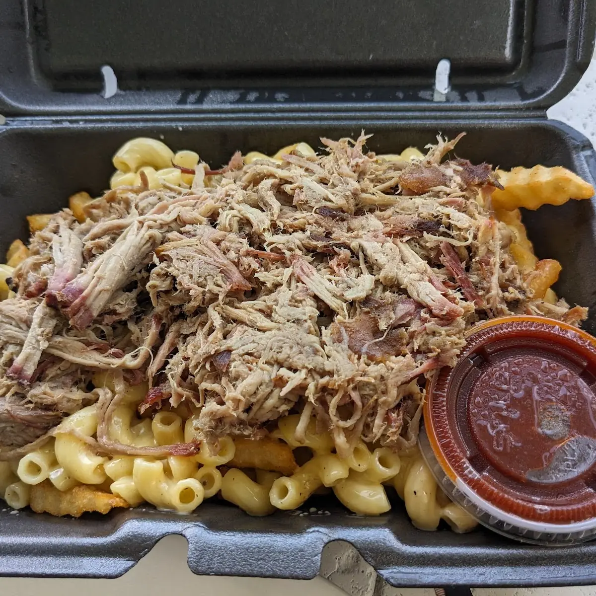 Mac-N-Pulled Pork