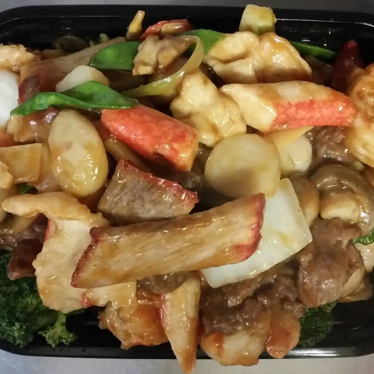 Triple Delight with Garlic Sauce